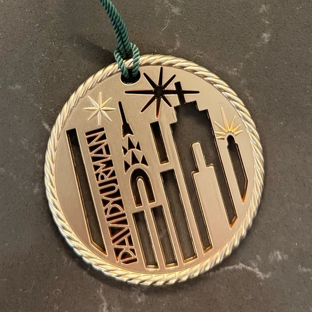 David Yurman Gold Skyline Ornament - Picture 3 of 8